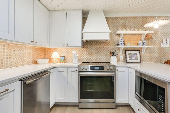 Walk to Lake Texoma: Kingston Retreat w / Deck!
