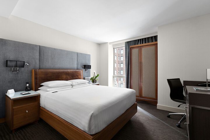 Room 21 of 43