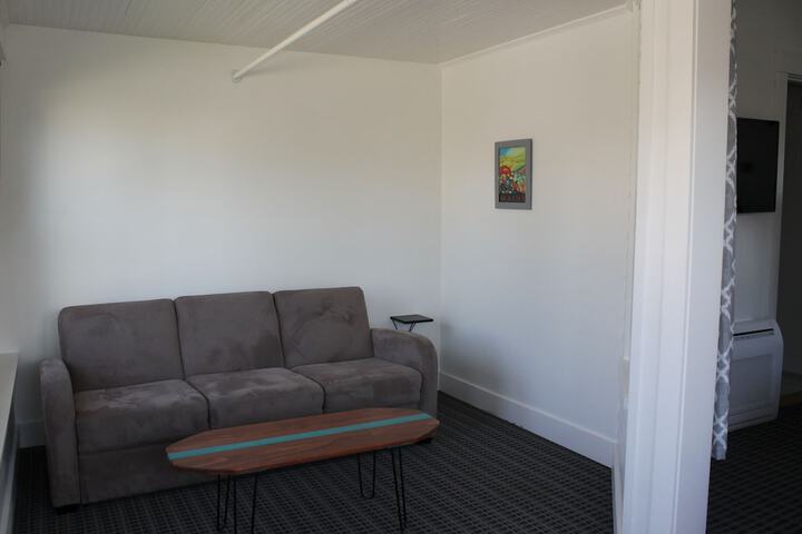 Room 32 of 47