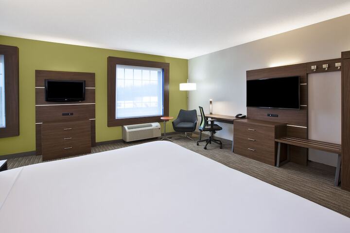 Room 28 of 44