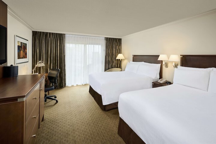 Best Western Plus Lamplighter Inn & Conference Centre