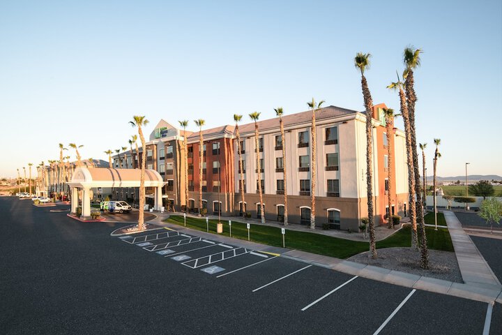 Hotel 7 of 48