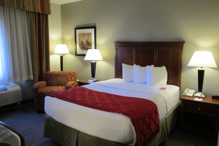 Room 12 of 76