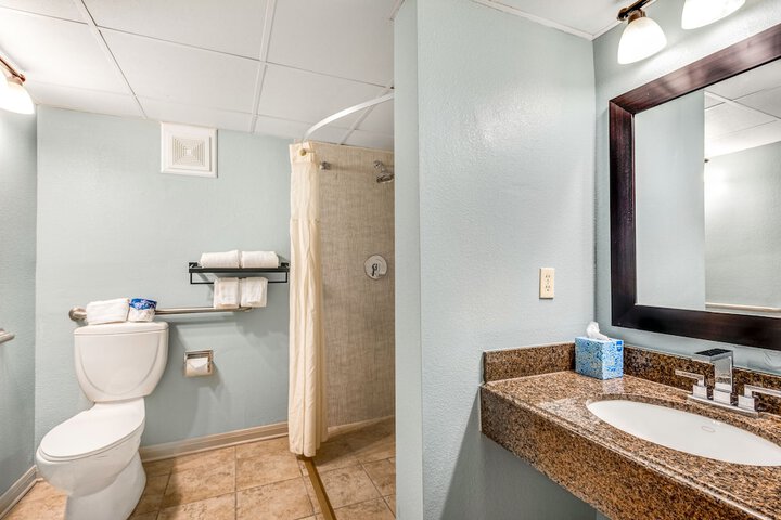 Room 171 of 250