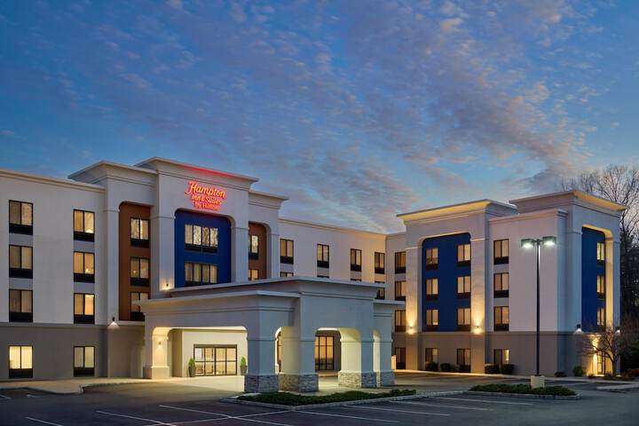 Hampton Inn & Suites Parsippany / North