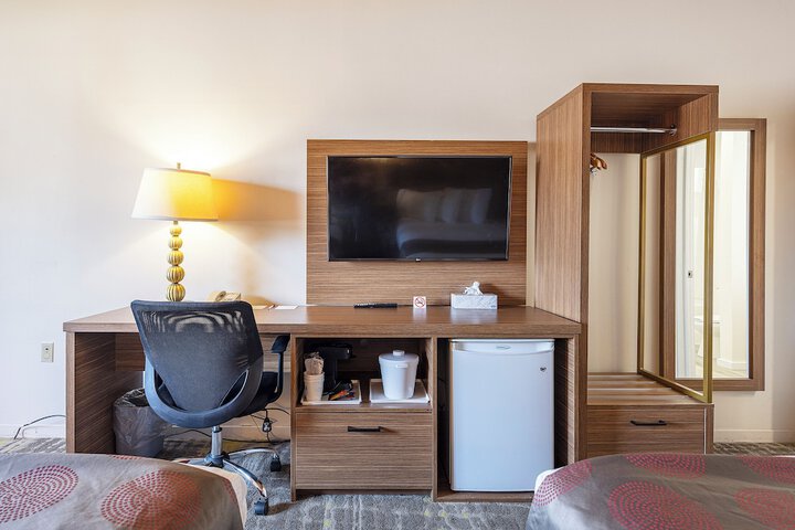 Room 28 of 37