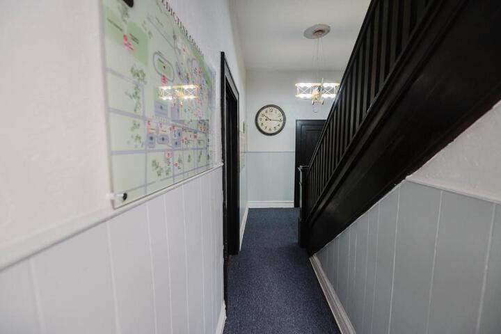 Sr Pilot Earhart Hangar Suite 2 br K & Q, 1 Ba