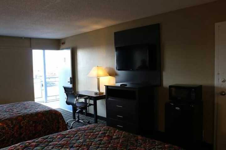 Room 3 of 6