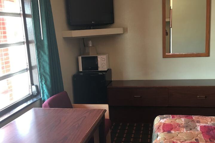 Room 30 of 80