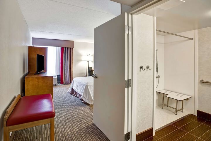 Room 25 of 35