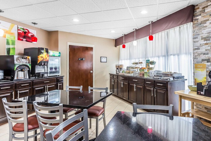 Quality Inn & Suites Salisbury South