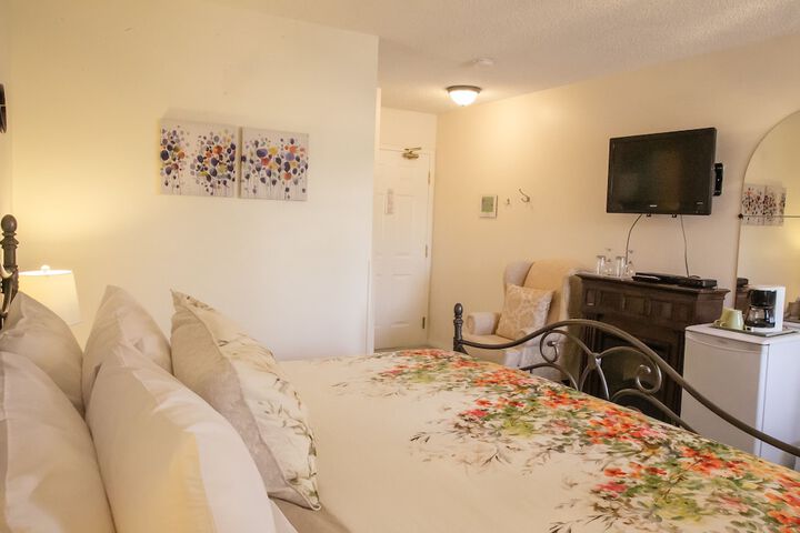 Room 28 of 48