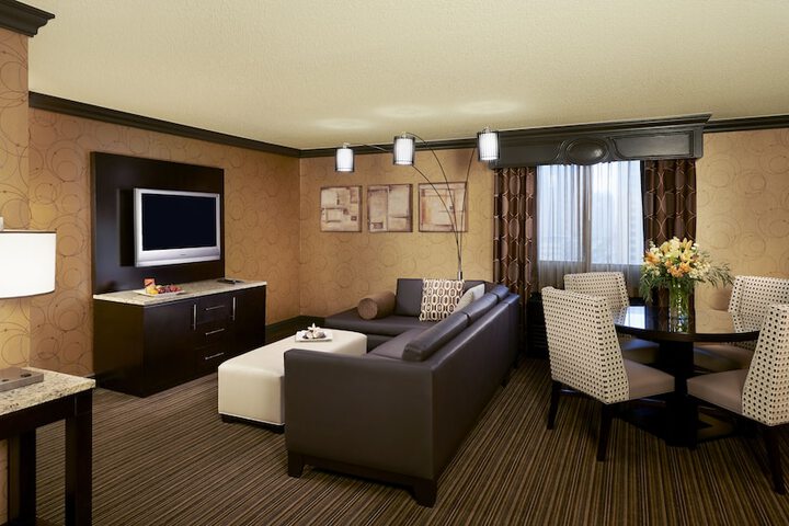 Room 17 of 44