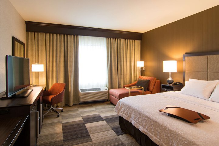 Room 13 of 40