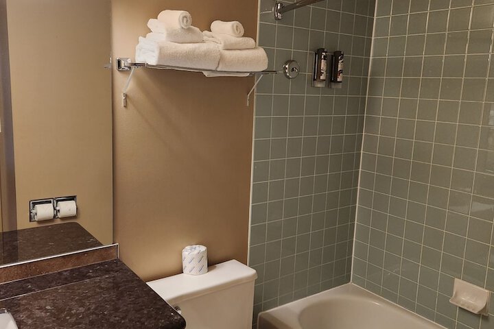Waterton Lakes Lodge Resort