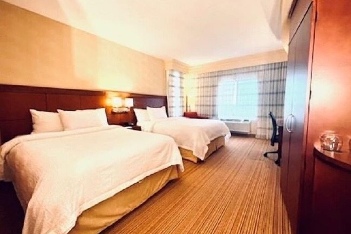 Room 16 of 30