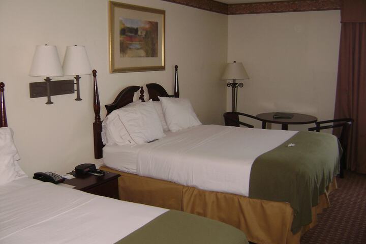 Room 14 of 20