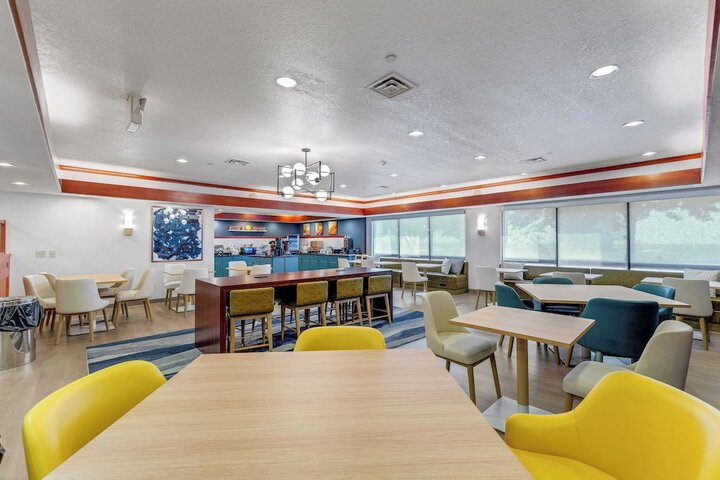 Comfort Inn & Suites Rapid City near Mt. Rushmore