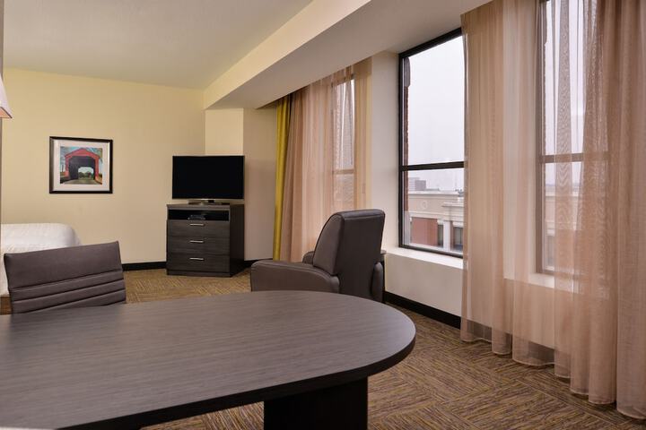 Room 40 of 61