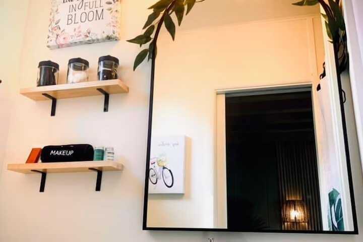 Room 74 of 100