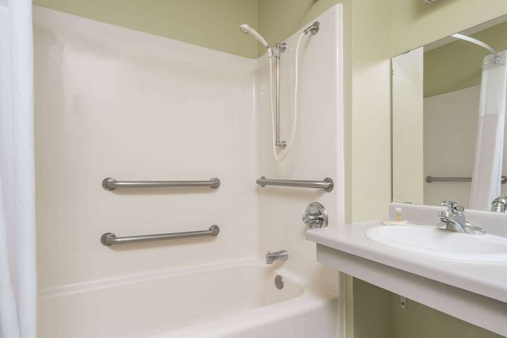 Room 6 of 20