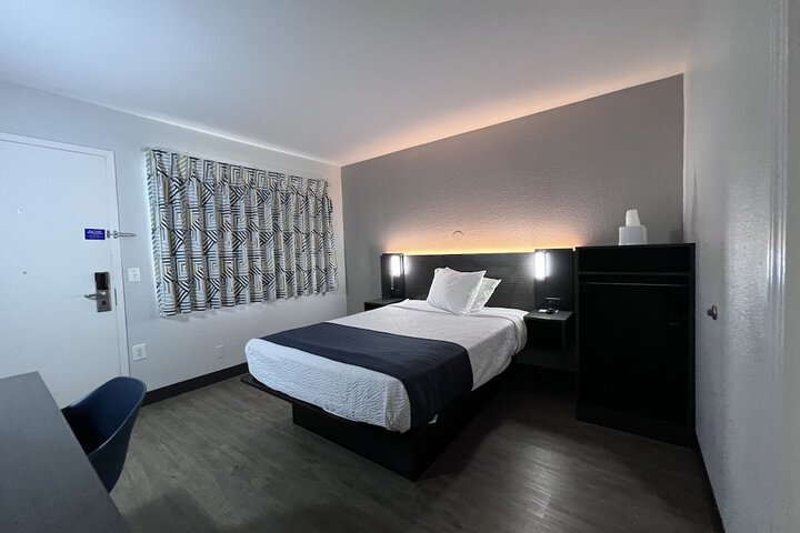Room 19 of 43