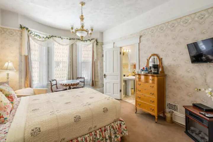 Room 15 of 44