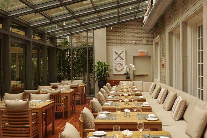 Dining 72 of 95