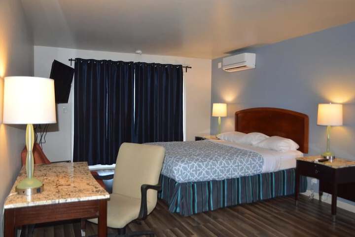 Room 4 of 14