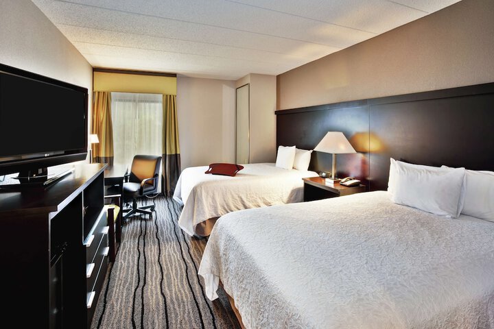 Room 13 of 27