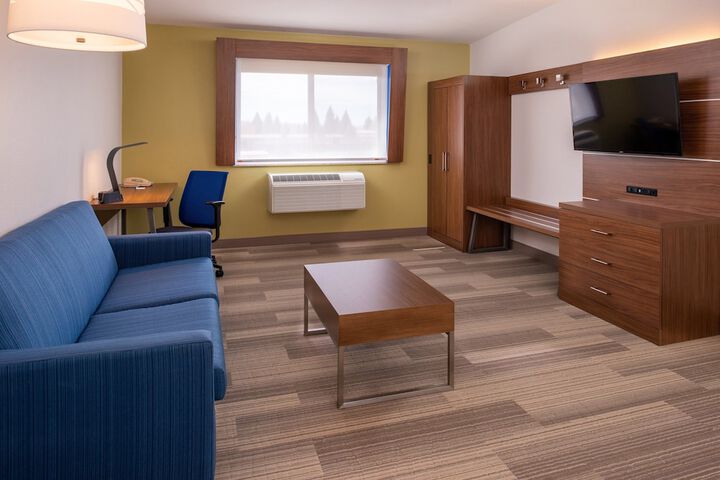 Room 51 of 80