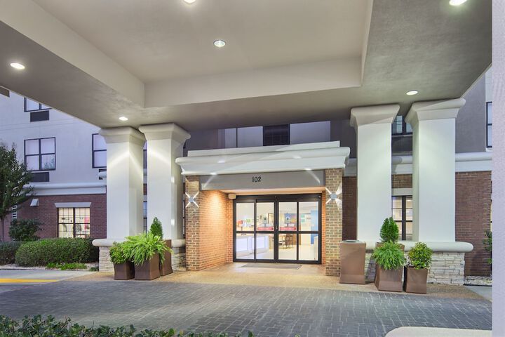 Hotel 5 of 47