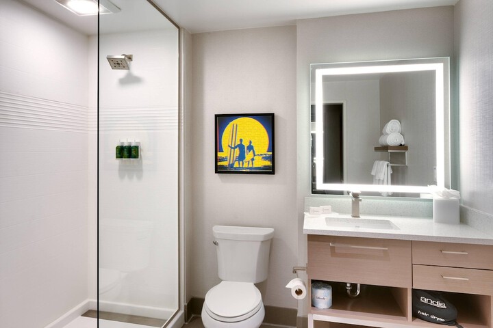 Room 15 of 34