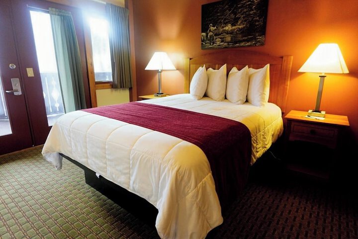 Silver Moon Inn
