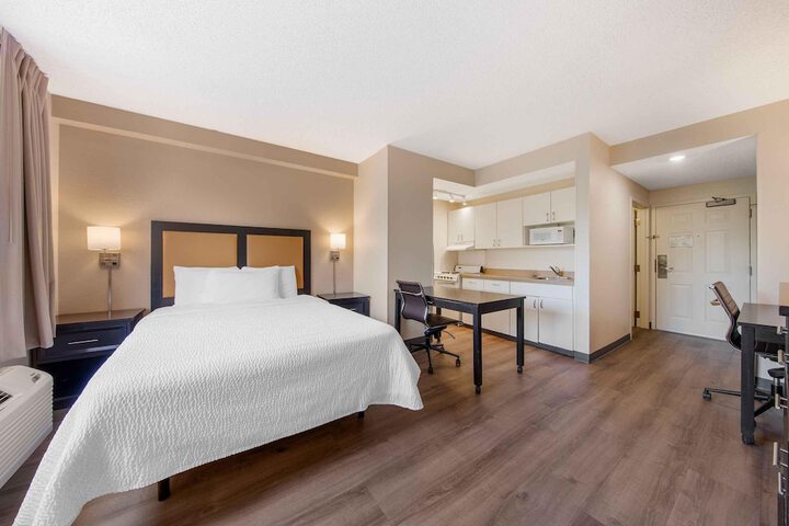 Extended Stay America Suites Ft. Lauderdale Cyp Crk NW 6th Wy