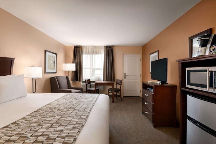 Room 9 of 15