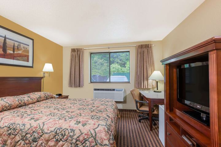 Room 14 of 30