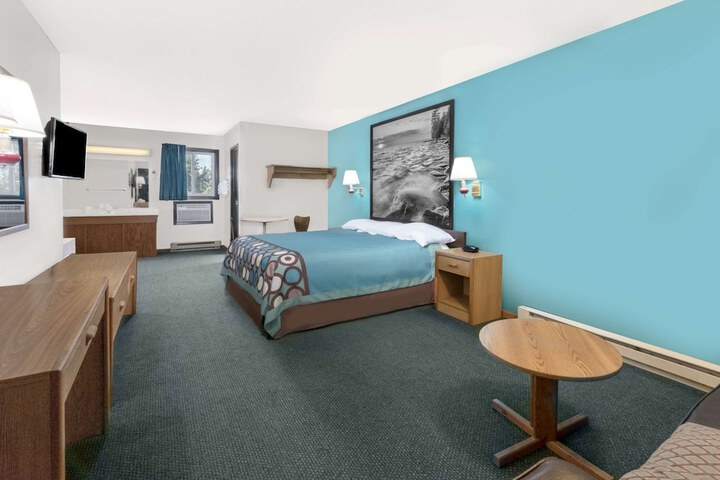 Room 15 of 35