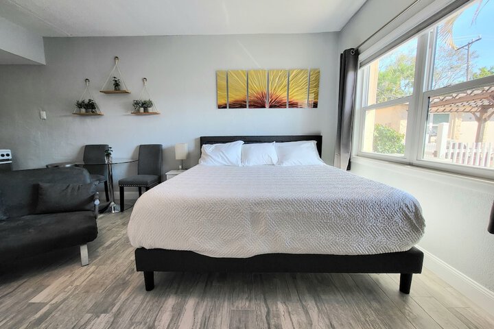 Room 62 of 90