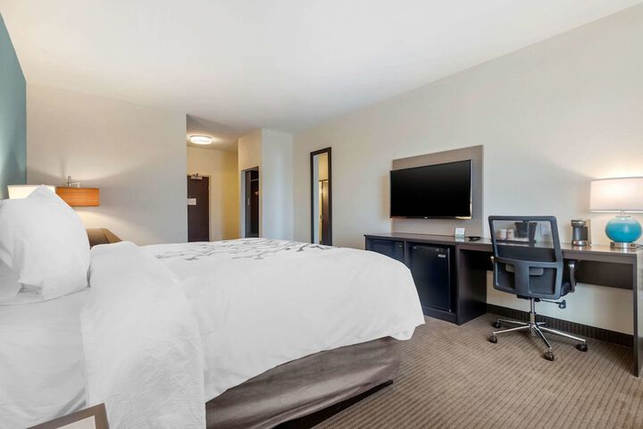 Room 20 of 34