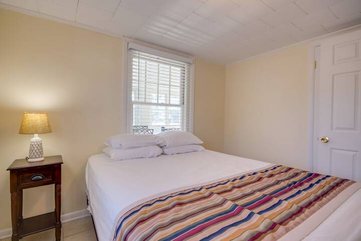 Room 44 of 167