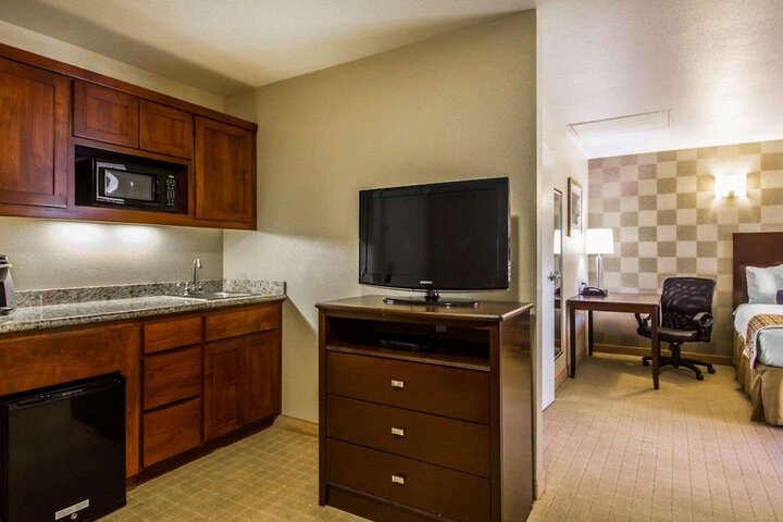 Room 17 of 53