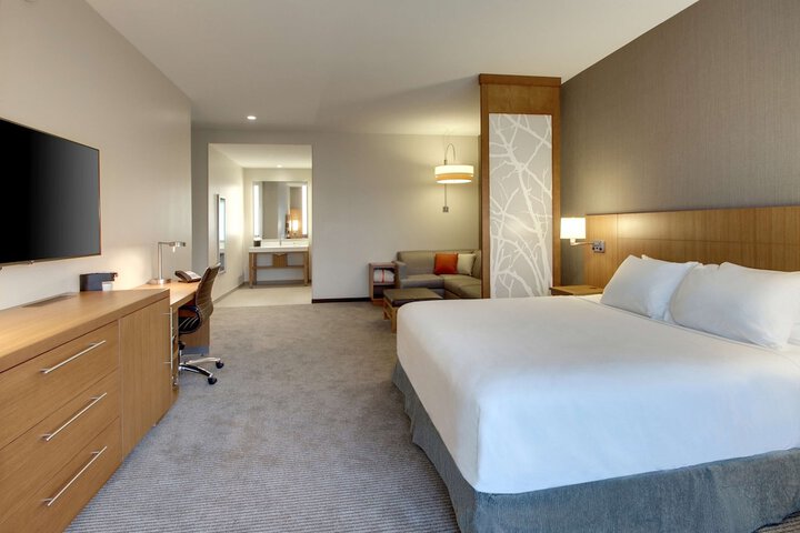 Room 52 of 113