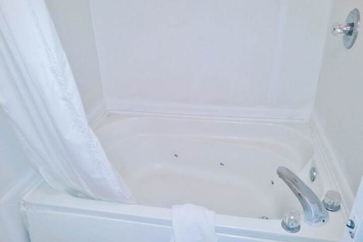 Econo Lodge Athens I-65