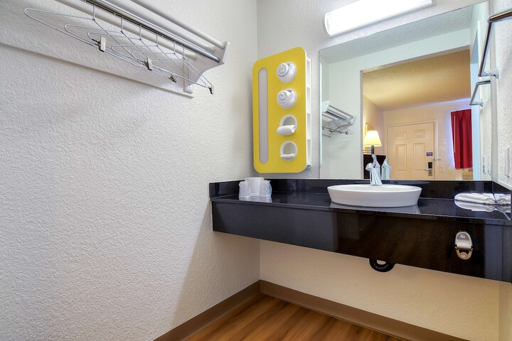 Motel 6 Rowland Heights CA - Los Angeles - Pomona