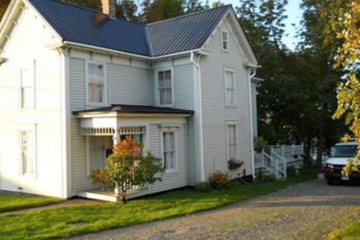 Calais Crossing B & B