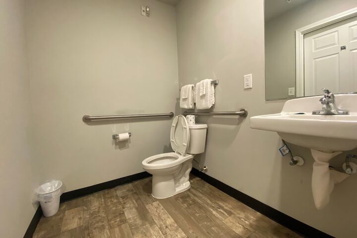 Room 12 of 27