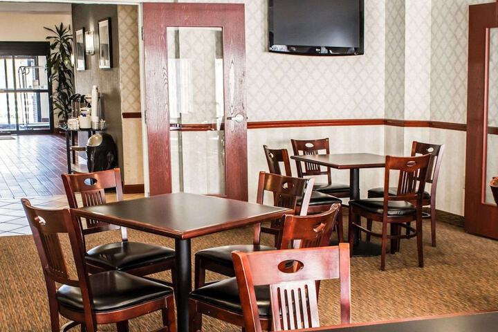 Sleep Inn & Suites Virginia Horse Center