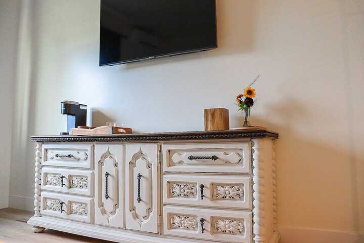 Room 9 of 25