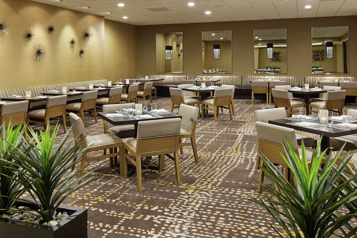Dining 62 of 84